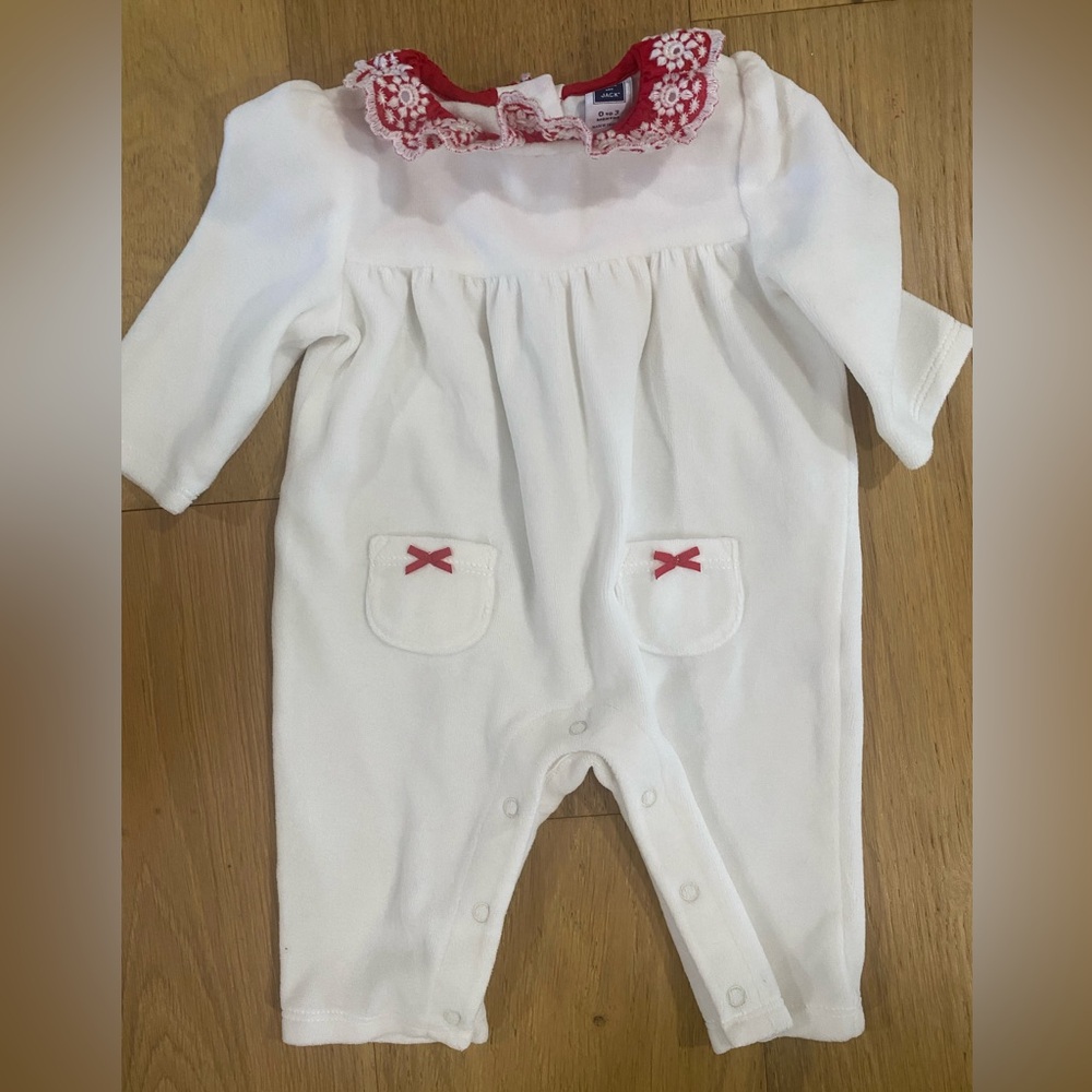 Janie & Jack Baby Girl White Velour One Piece with Red Lace Collar 0-3m VGUC